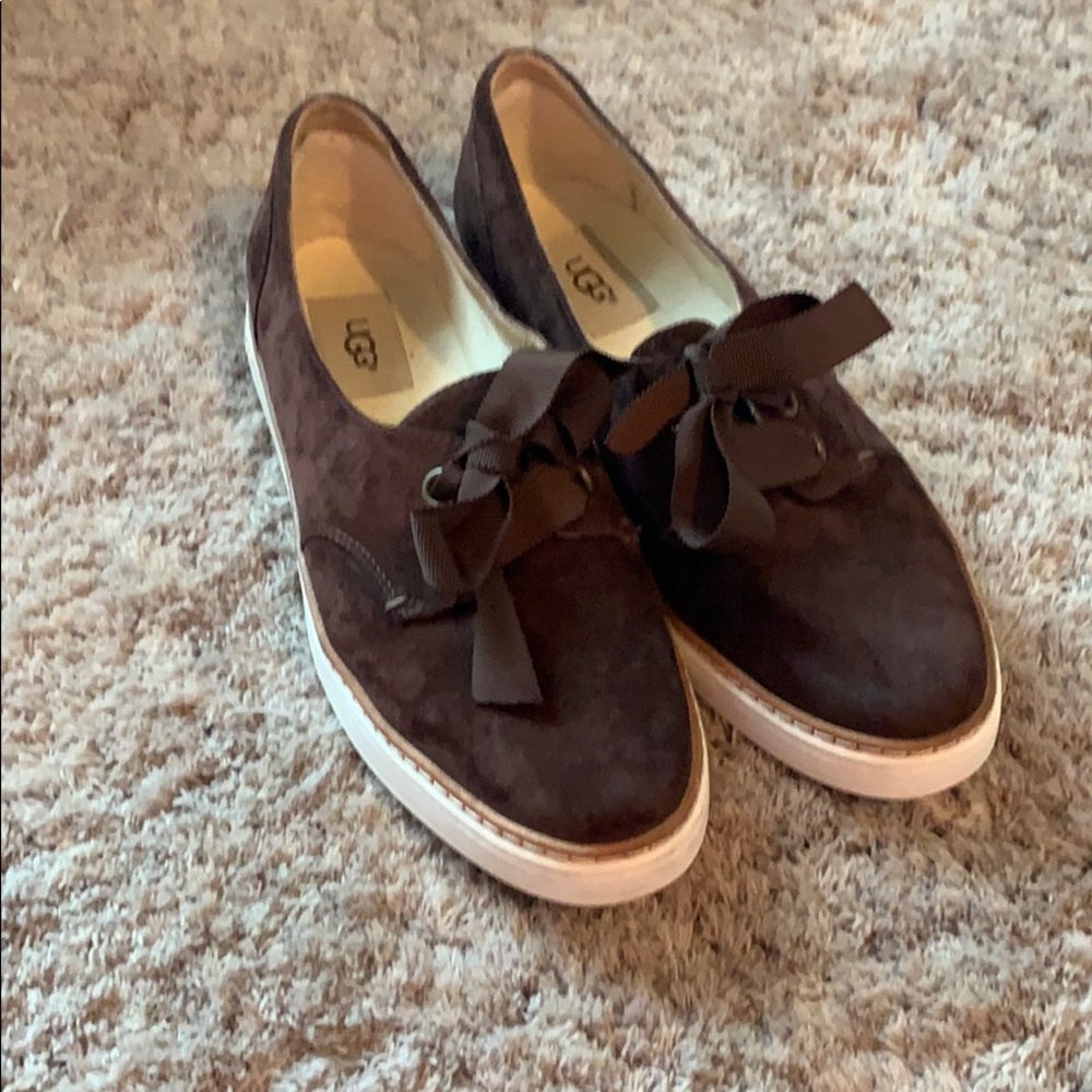 UGG Brown Suede Flats with Bow